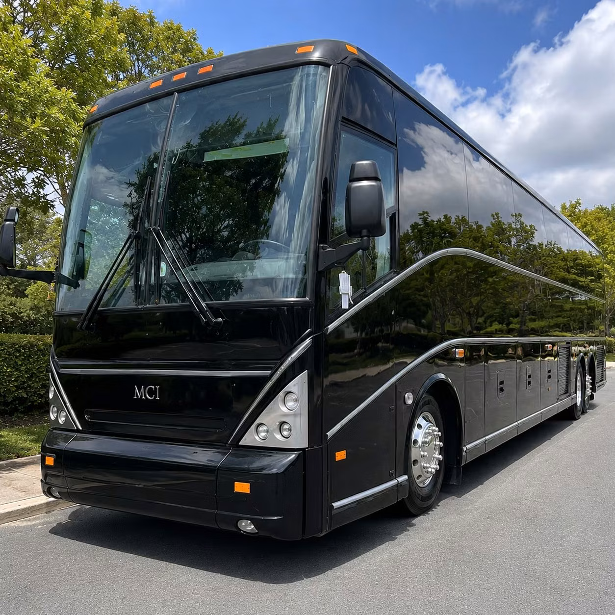 employee shuttle services for turlock businesses and distribution centers